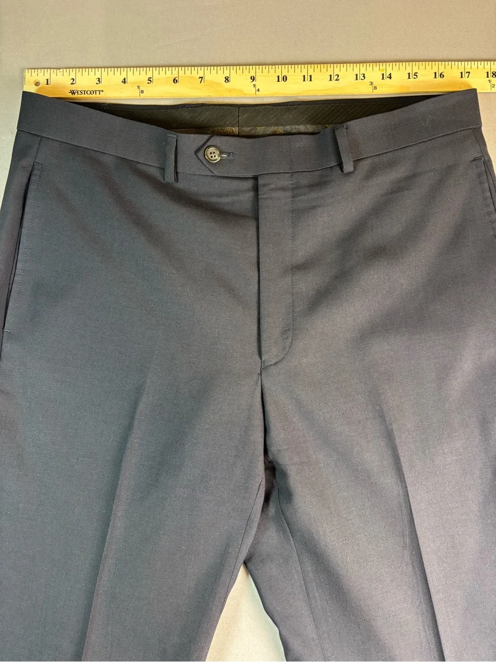 Ralph Lauren 100% Wool Dress Pants Size 34x32 in pristine condition.